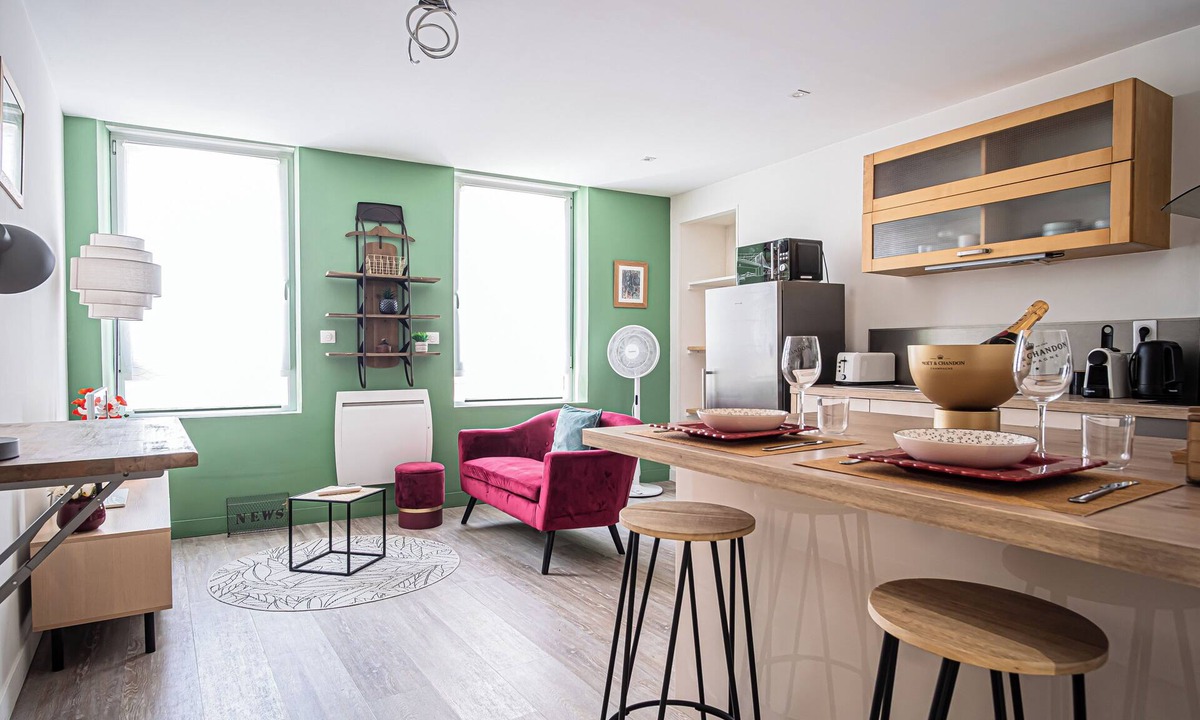 Hincmar Apartment | Cosy Apartment City Center Cathedral