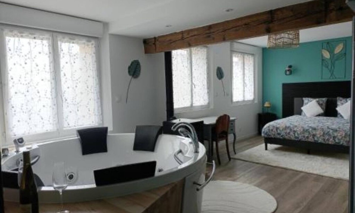 Montreux-Chateau Apartment | Cosy apartment with whirlpool bath in Montreux-Château