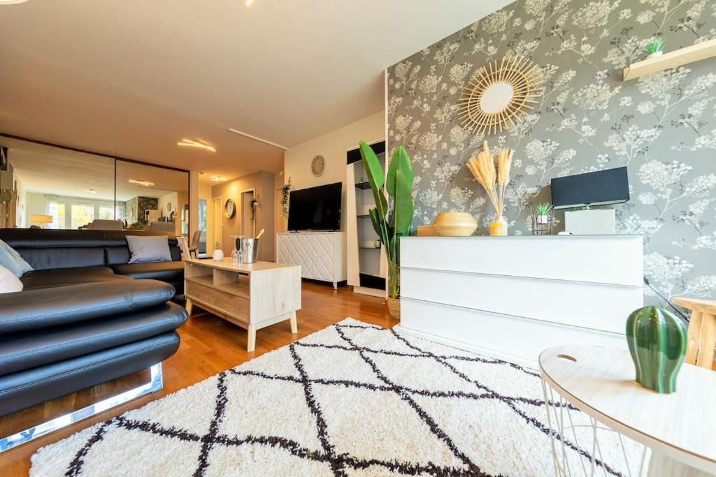 Reims City Centre Apartment | Cosy Cathedral (Parking ,Wifi)