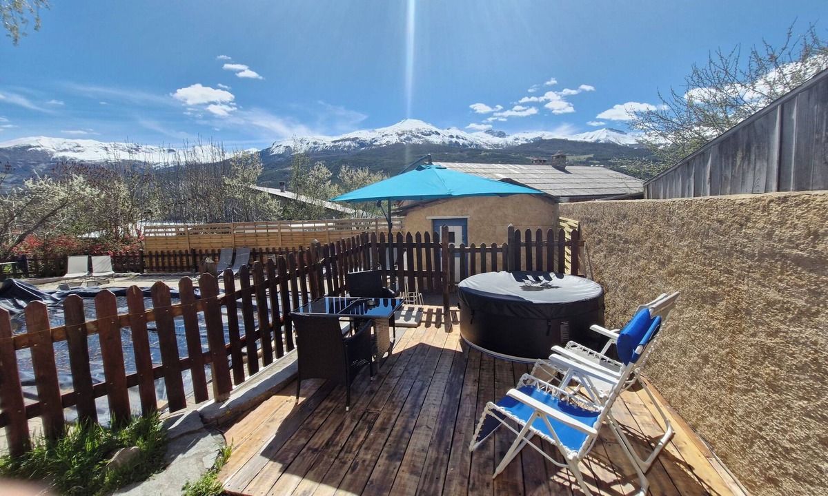 Faucon-de-Barcelonnette House | Cosy cottage with private spa and heated pool