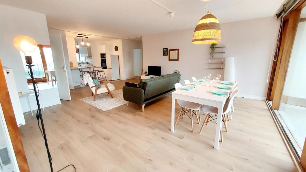 Dufau-Tourasse Apartment | Cosy Flocon Edelweiss - T5 - Vue Pyrénées
