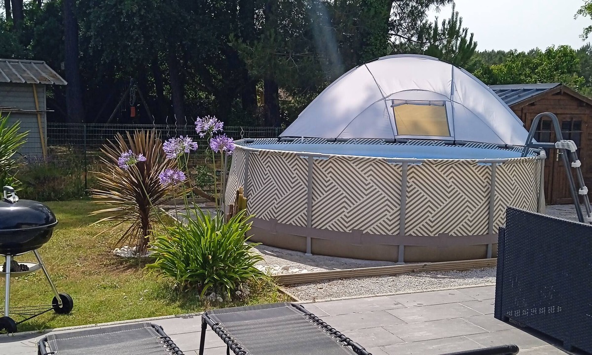 Saubion House | Cosy house with garden and above-ground pool