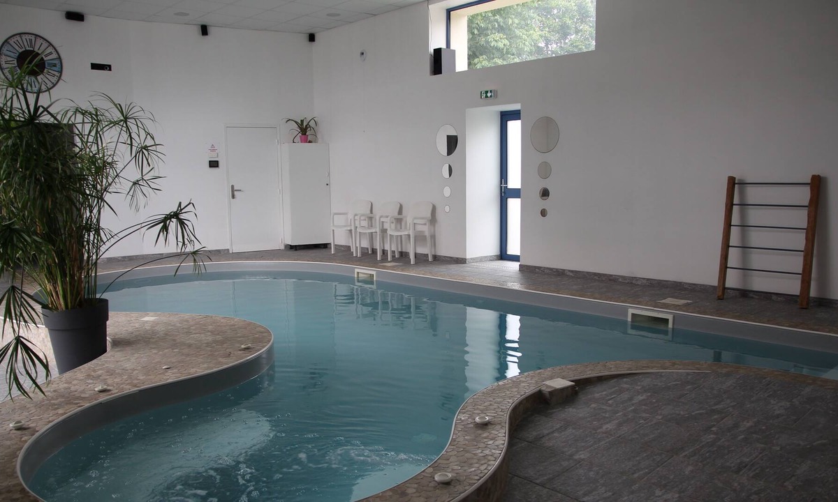 Le Thour Cottage | Cottage 4 people, indoor pool, sauna and hammam