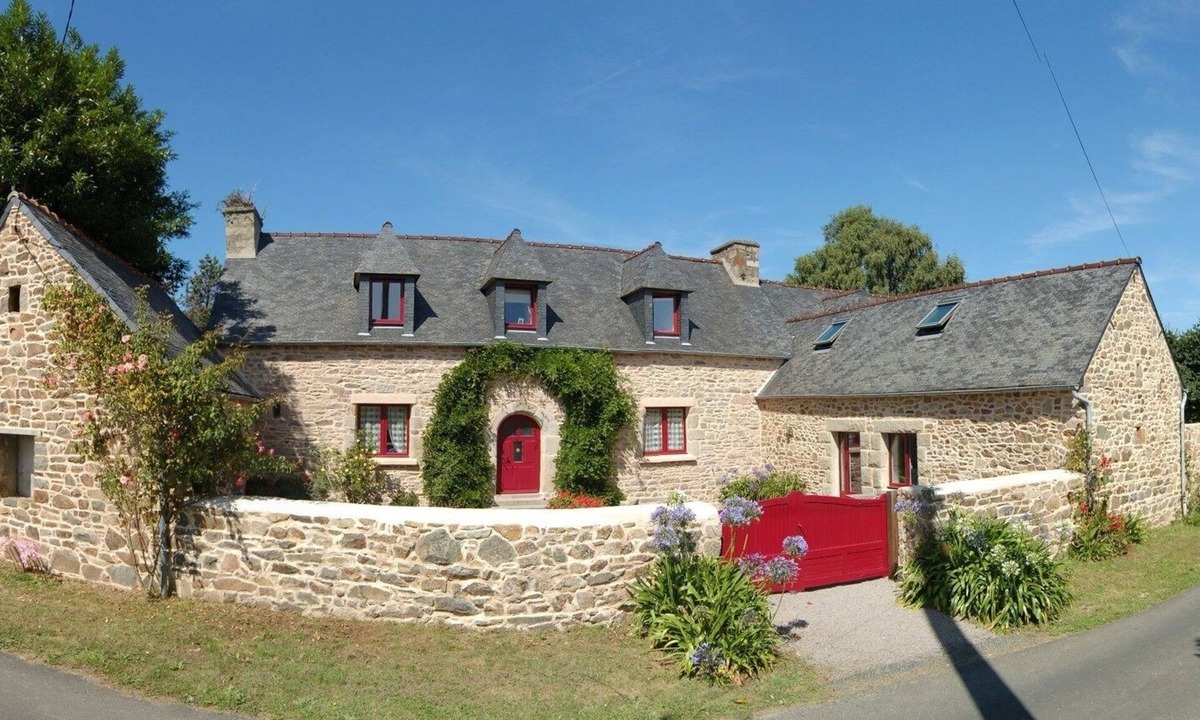 Lezardrieux Cottage | COTTAGE CLOSE TO THE SEA. Pets allowed, ideal for families
