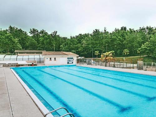 Monclar-de-Quercy House | Cottage with Heated Pool in Monclar