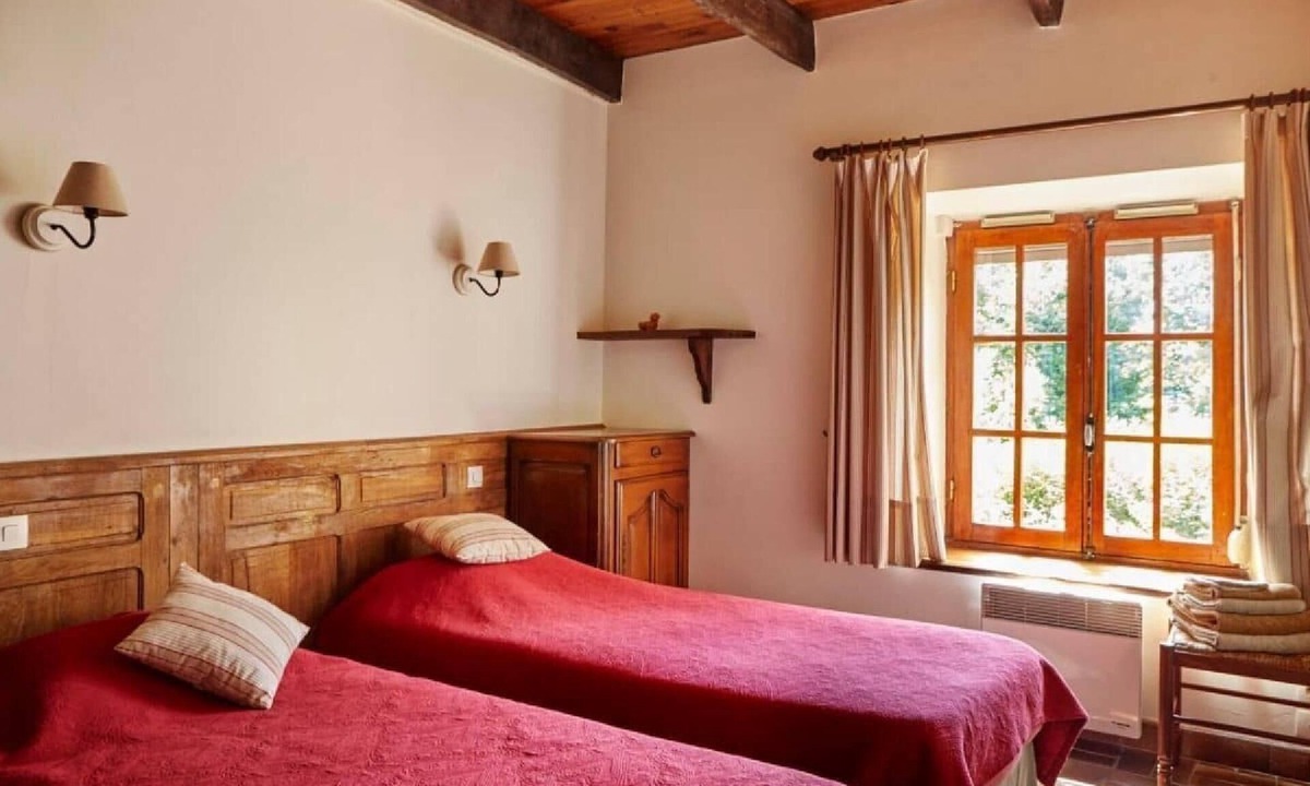 Plouegat-Moysan House | Cottages, bed and breakfasts in the heart of the North Finistère countryside.