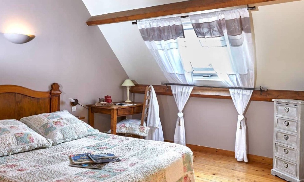 Plouegat-Moysan House | Cottages, bed and breakfasts in the heart of the North Finistère countryside.