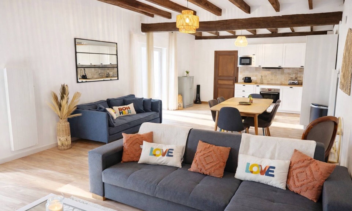 Saint-Martin-sur-Oreuse House | Country house in Burgundy 1h30 from Paris