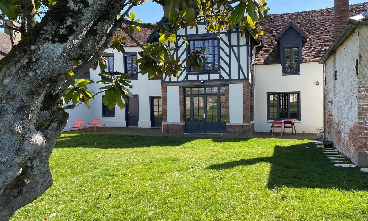 Ervy-le-Chatel Apartment | Country house Ervytaine