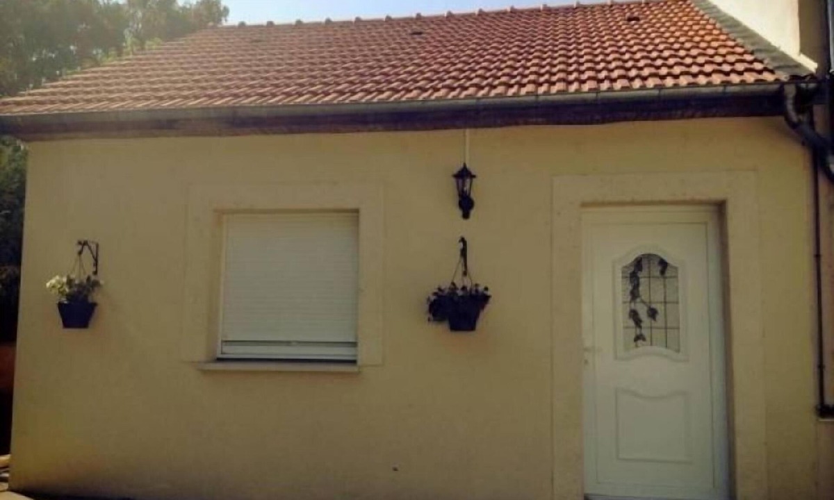 Etain Cottage | Cozy 2-Person Cottage in Étain Center with Terrace, Parking, and All-Inclusive Amenities