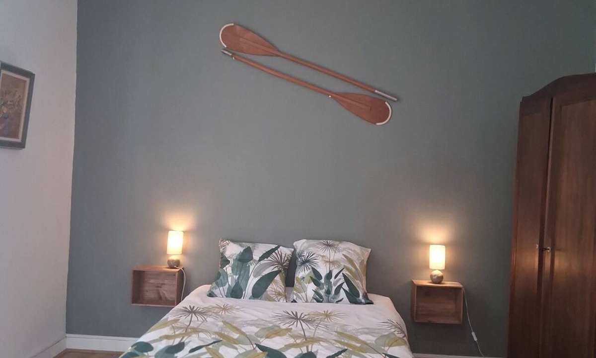 Tarbes House | Cozy and Comfortable Room