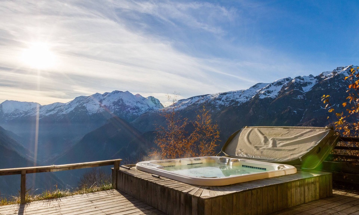Villard-Reculas Apartment | Cozy and very sunny apartment - spa pool and sauna- ideal family