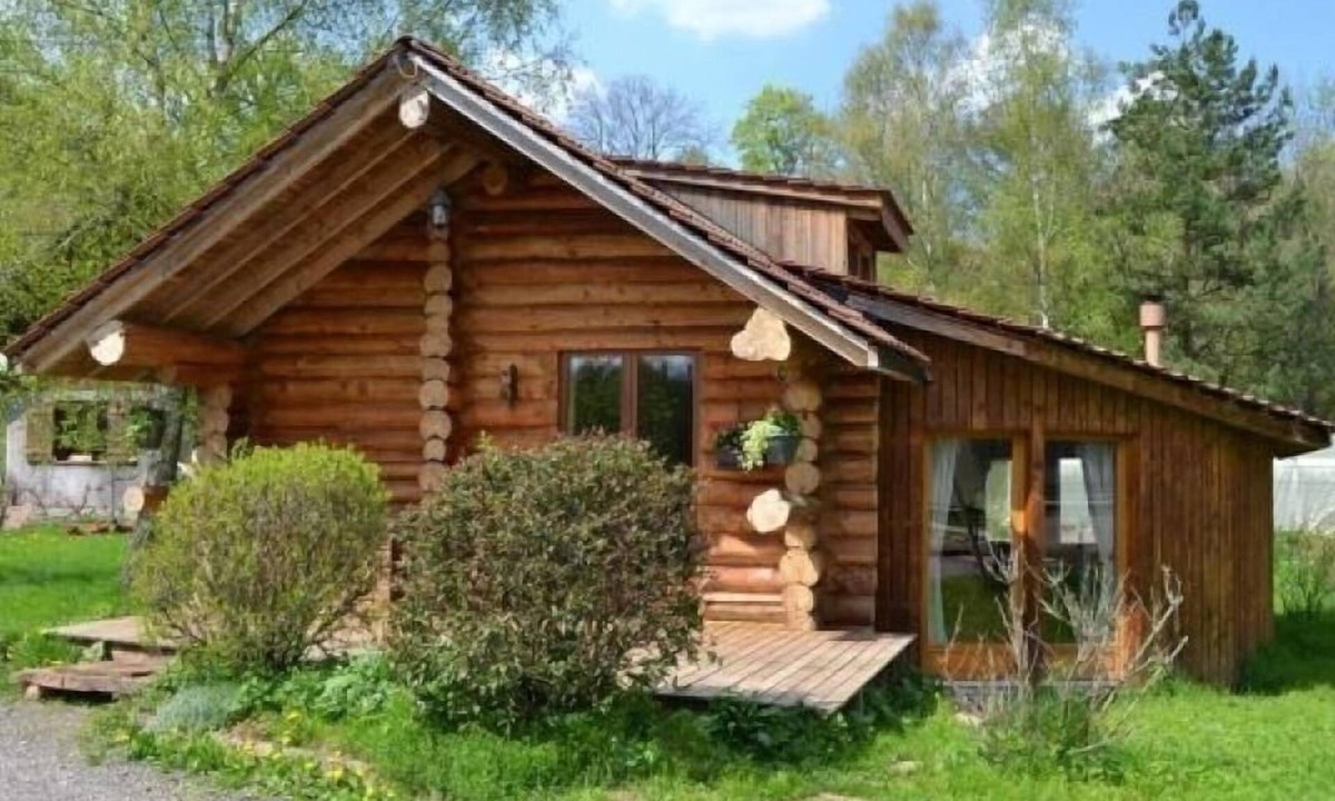 Le Saulcy Cottage | Cozy Log Chalet with Terrace, Near Alsace and Ski Resorts