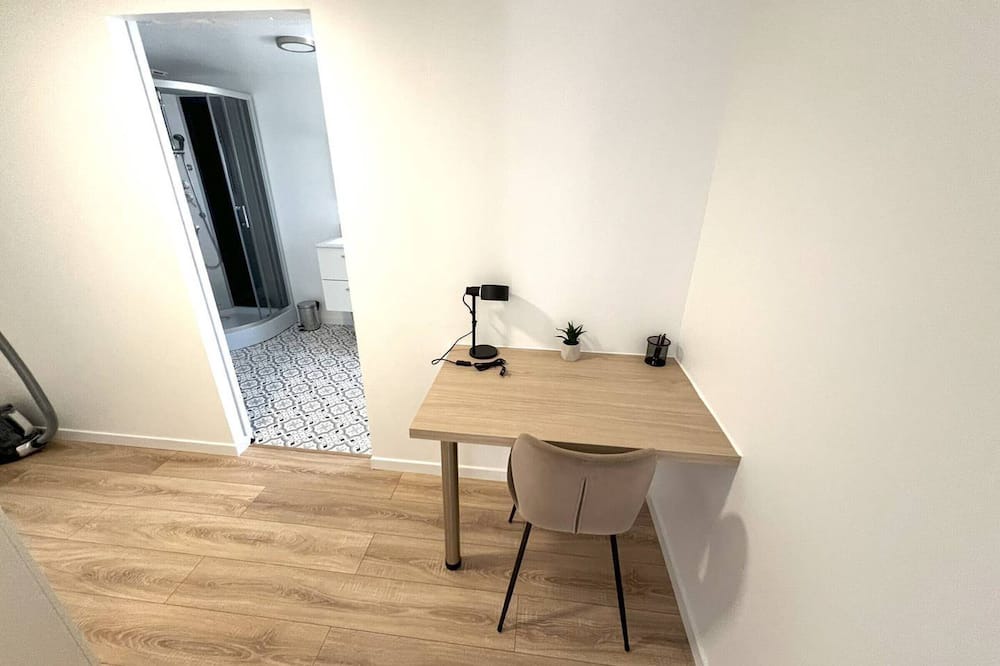 Saint-Dizier Apartment | Cozy Maisonette in St-Dizier with Parking