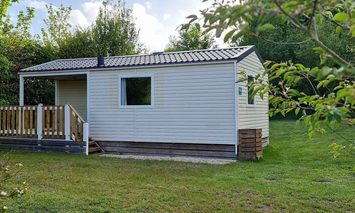 Loudeac House | Cozy mobile home with terrace in Loudéac