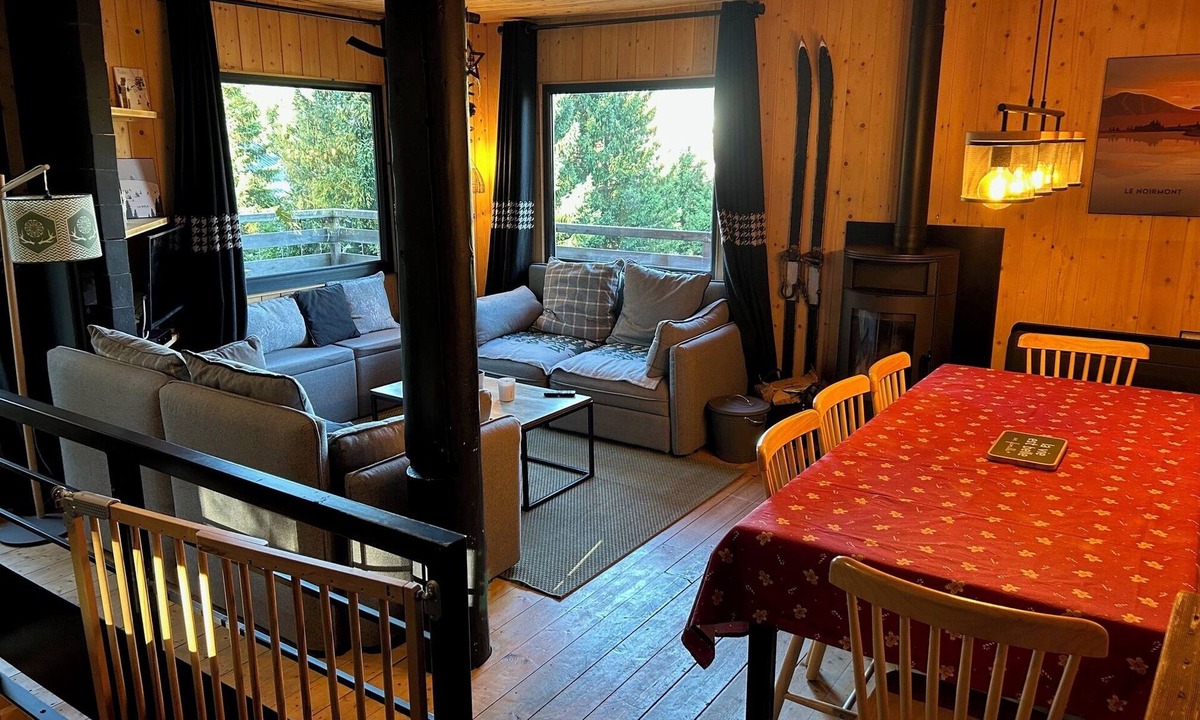 Premanon Ski Chalet | COZY RENOVATED CHALET AND COMFORTABLE FROM 4 TO 10 PEOPLE