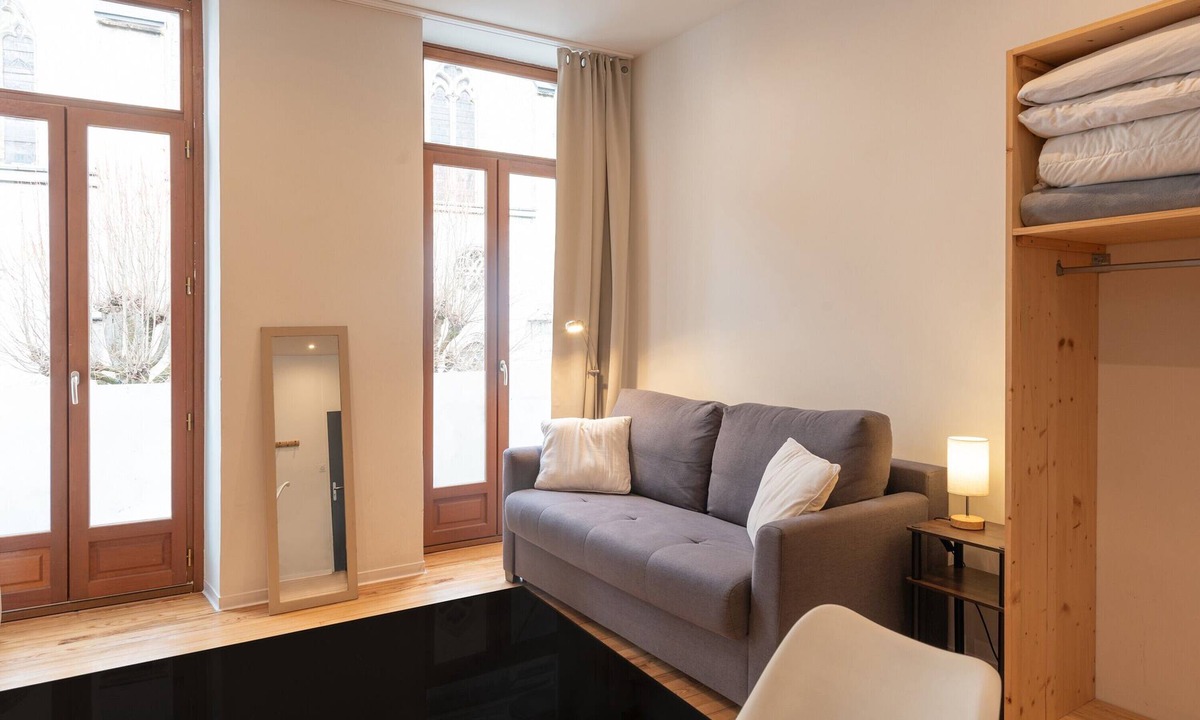 Bagneres-de-Bigorre Apartment | Cozy Stay in Bagnères – Renovated Bastan Studio, Balcony, Ultra-Fast Wi-Fi, Near Spa
