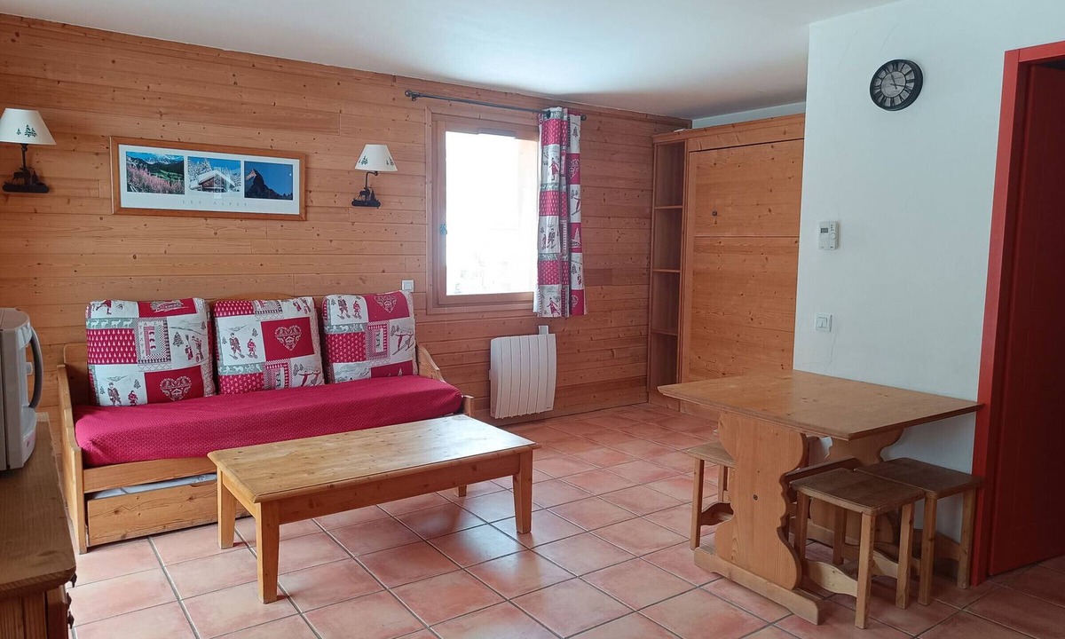 Pra Loup Apartment | Cozy Studio 4 Guests, Balcony, Parking, WIFI in Pra-Loup