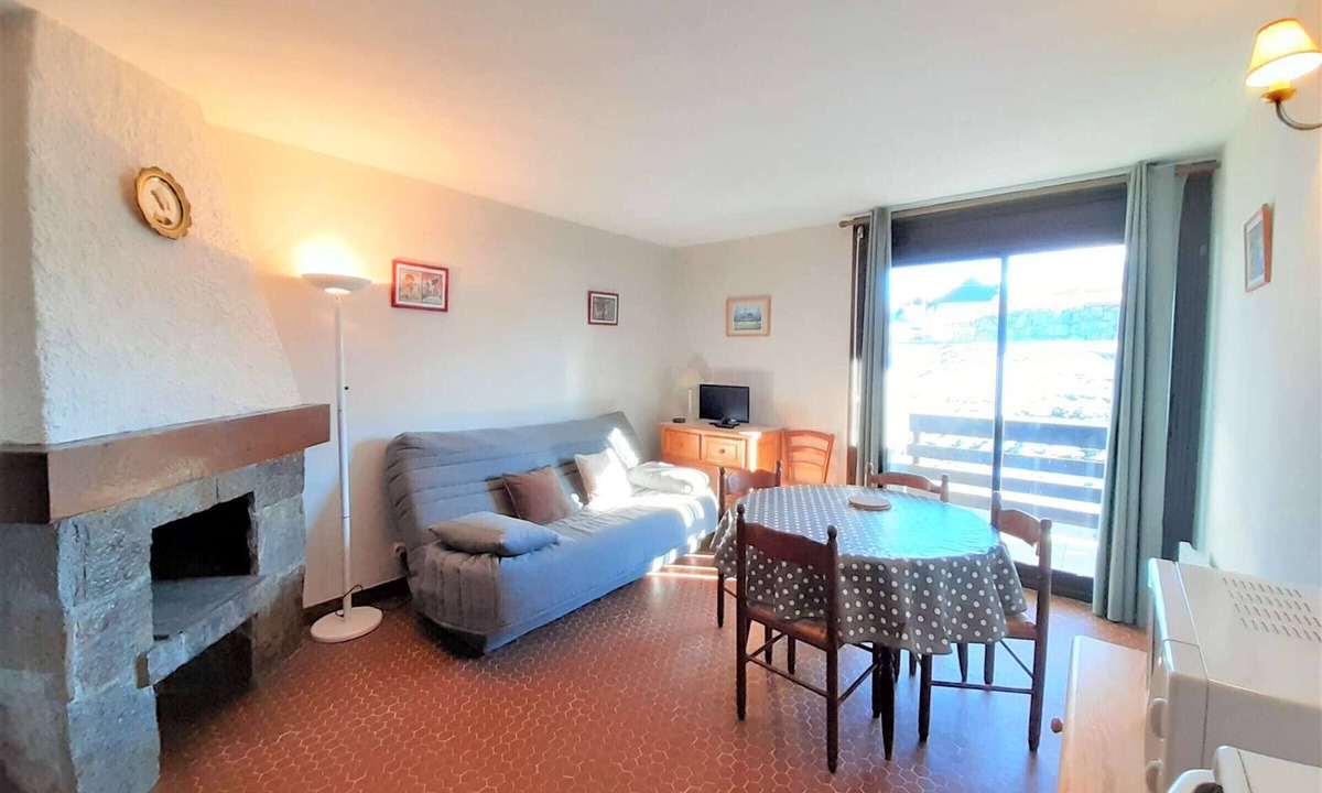 Pla d'Adet Apartment | Cozy studio for 4, balcony, equipped kitchenette, PLA D'ADET