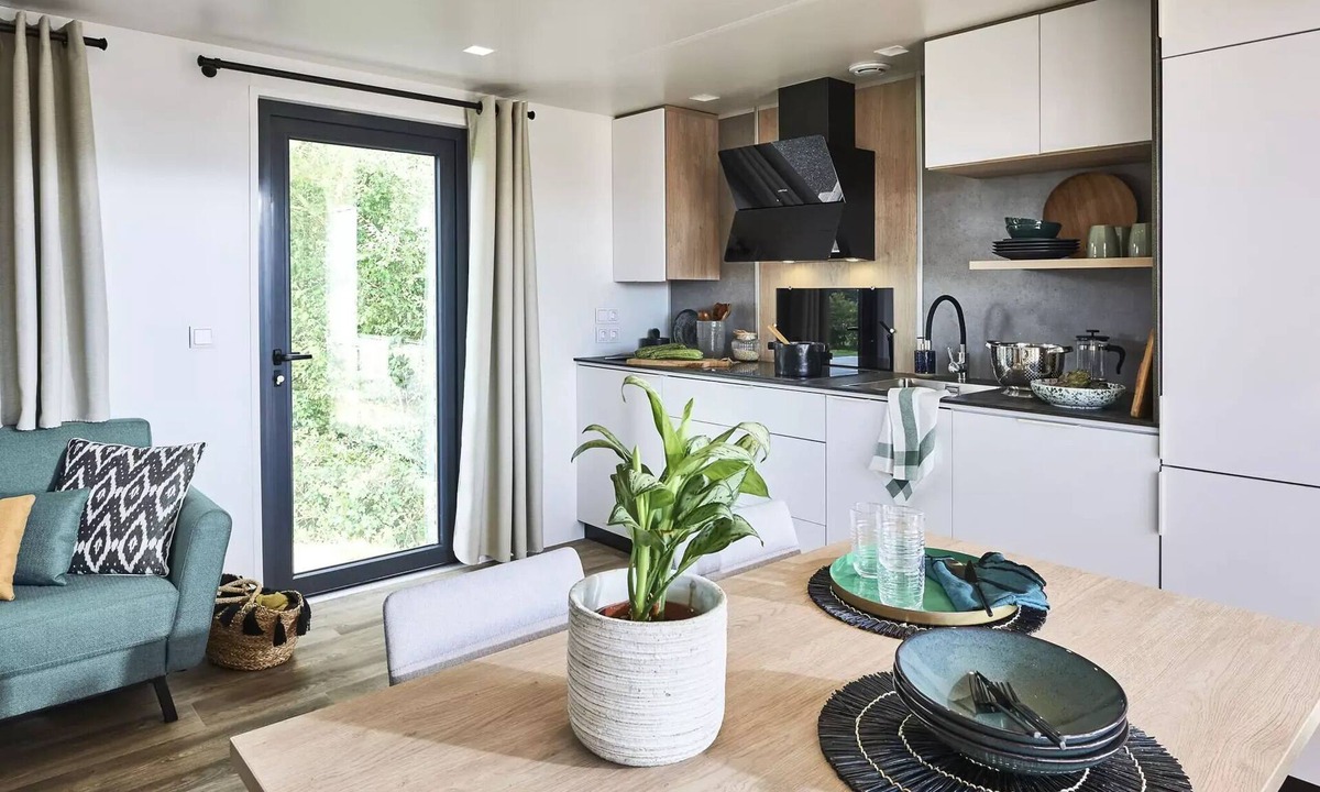 Crecy-la-Chapelle House | Crecy la Chapelle : QUEEN 2 BEDROOMS - 2 BATHROOMS- WITH AIR CONDITIONER - DRAPS AND TOWELS INCLUDED 6 persons