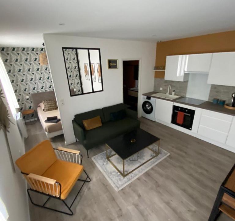 Reims Apartment | Désirée Logement Cosy et Charmant 1 er étage