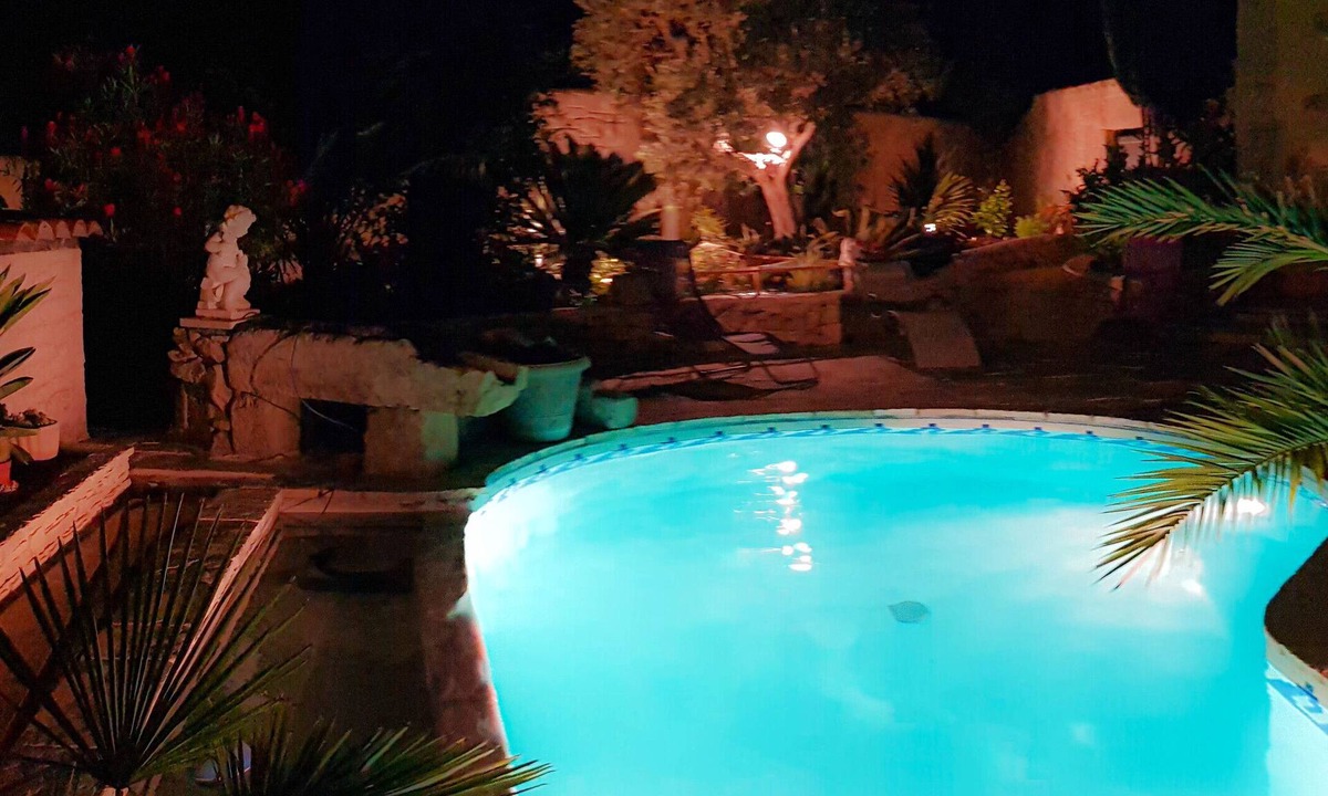 Jonquieres-Saint-Vincent House | Detached house/villa with private pool near pont du Gard