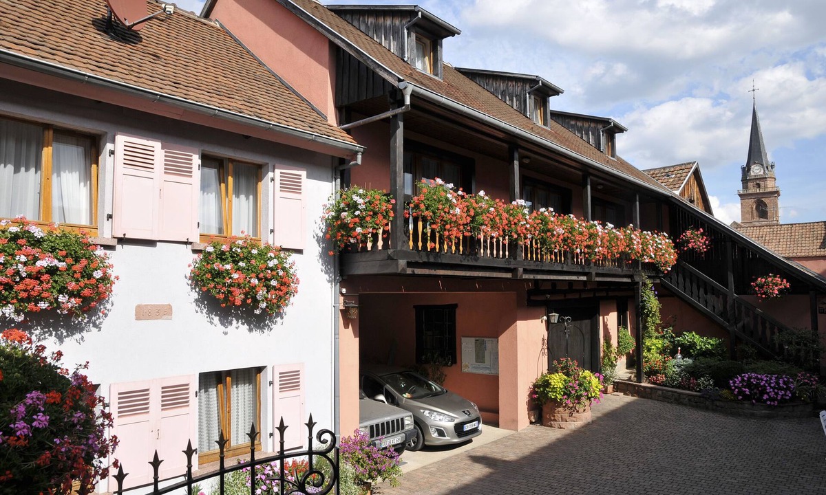Bergheim House | Detached house in a quiet private courtyard in the heart of Bergheim