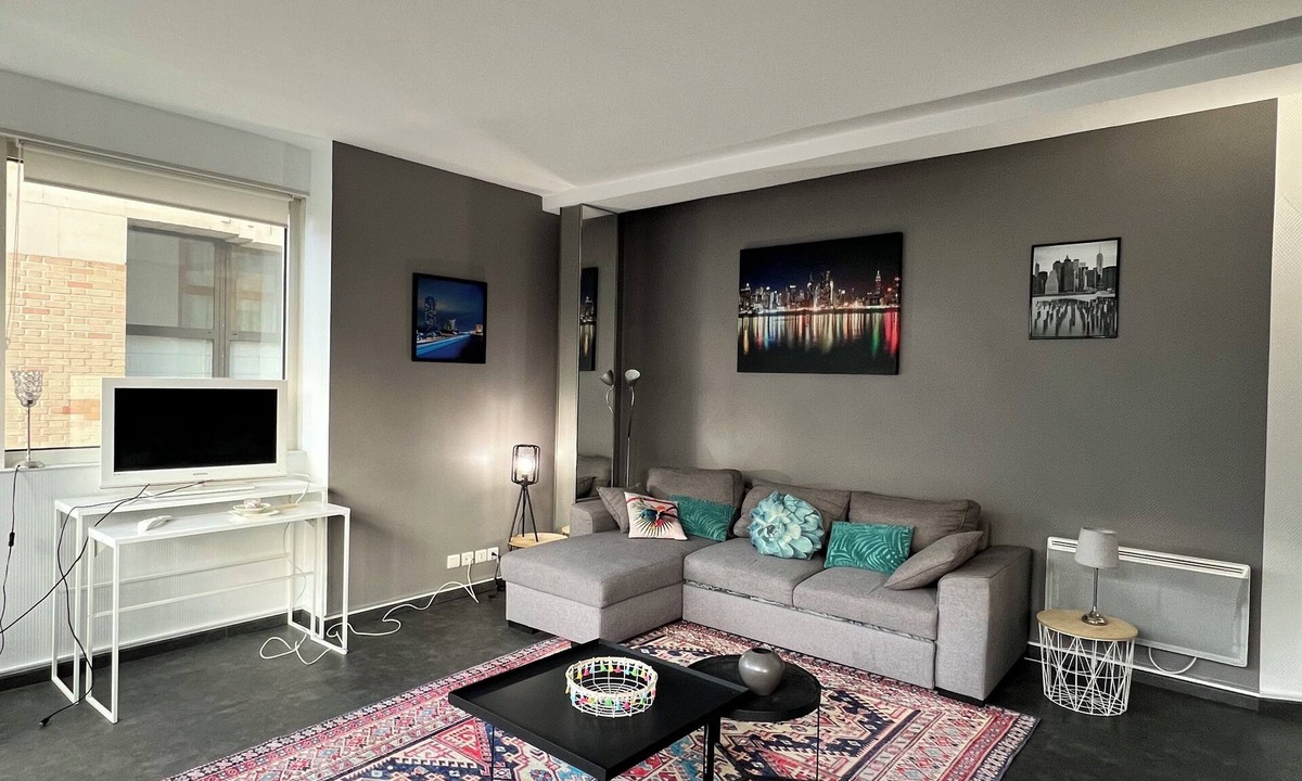 Old Town Apartment | Discover Troyes - 2 mins walk to everything - Appart. Hypercentre - Spacious Quiet