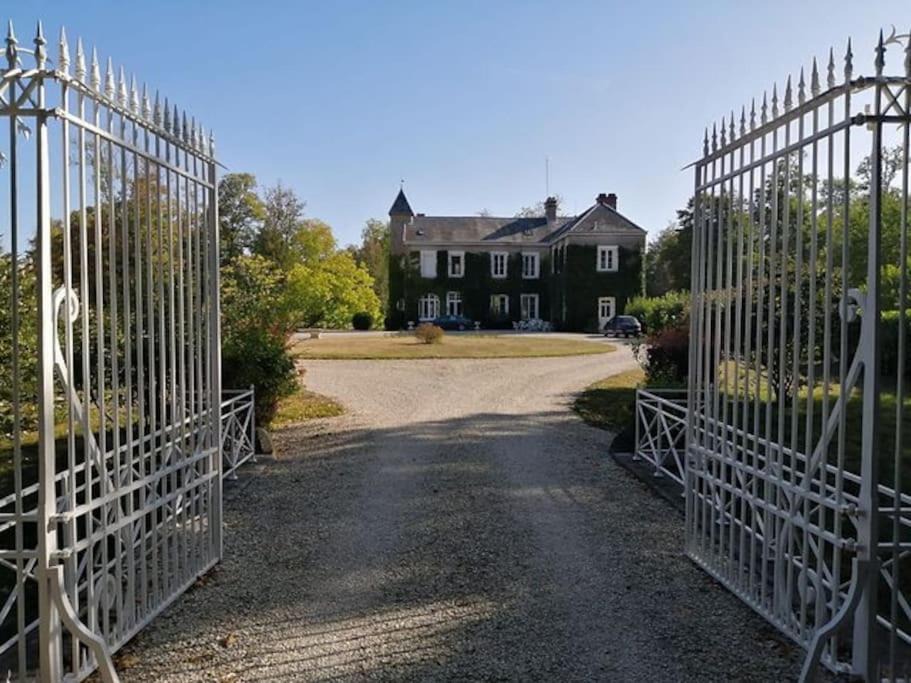 Chatelraould-Saint-Louvent Villa | Domaine de Beaucamp
