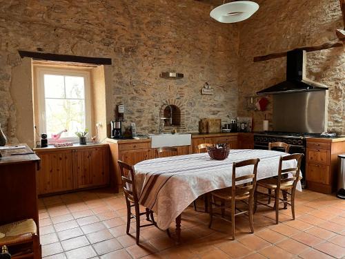 Septfonds House | Domaine de Fangal, Pgeonnier 2p, maison 8p - piscine 25m - gîtes climatisés