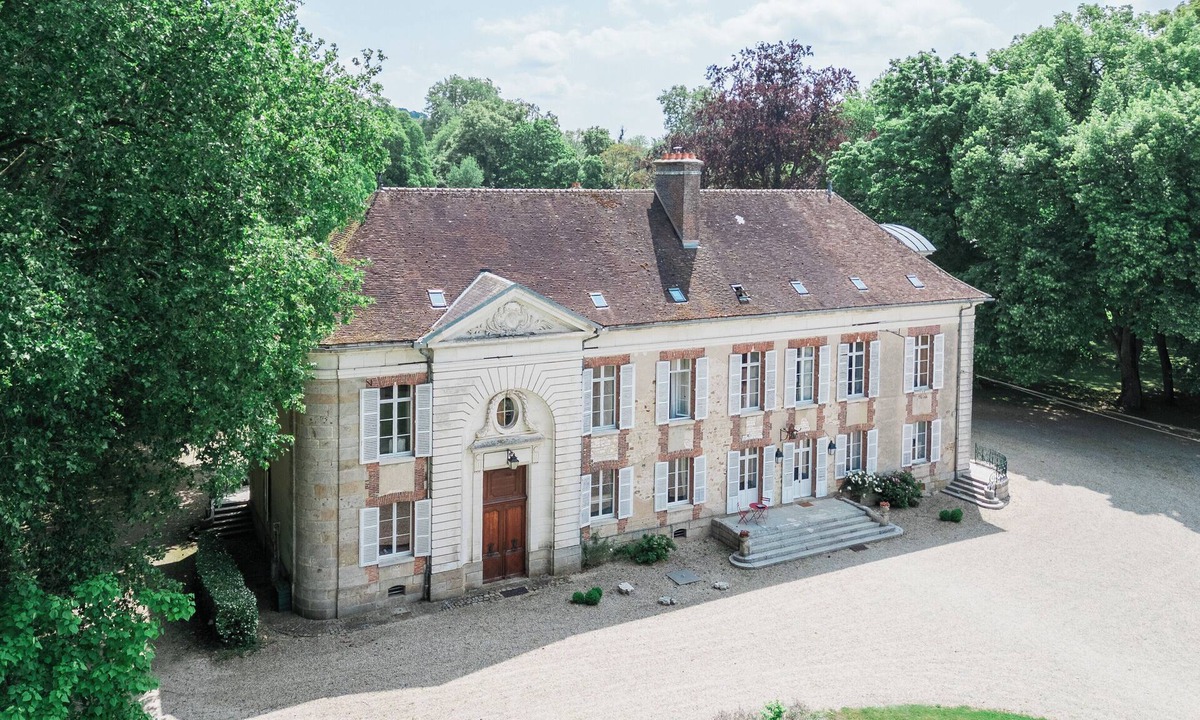 Courgenay Other | Domaine de Vauluisant, gîte for 32 people in Burgundy