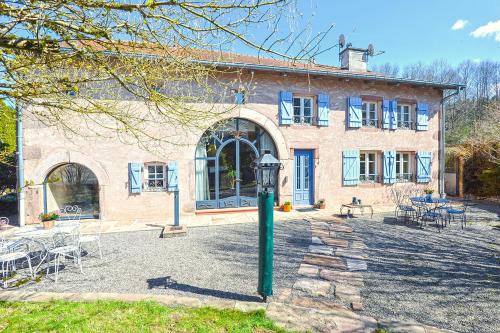 Taintrux Villa | Domaine Macky - Luxury historic farmhouse in the mountains