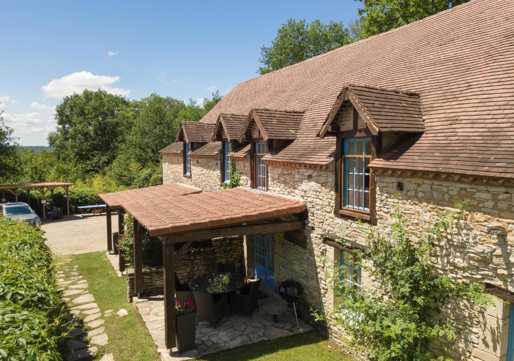 Catus Apartment | Domaine Pagel Gîte nature piscine chauffée vaste jardin avec activités enfants