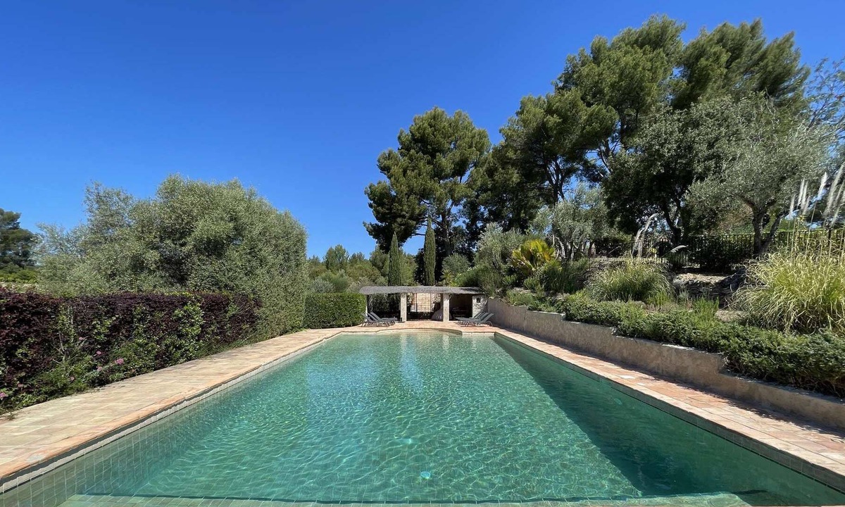 Le Castellet Villa | Domaine provençal d'exception entre Mer et Vignes