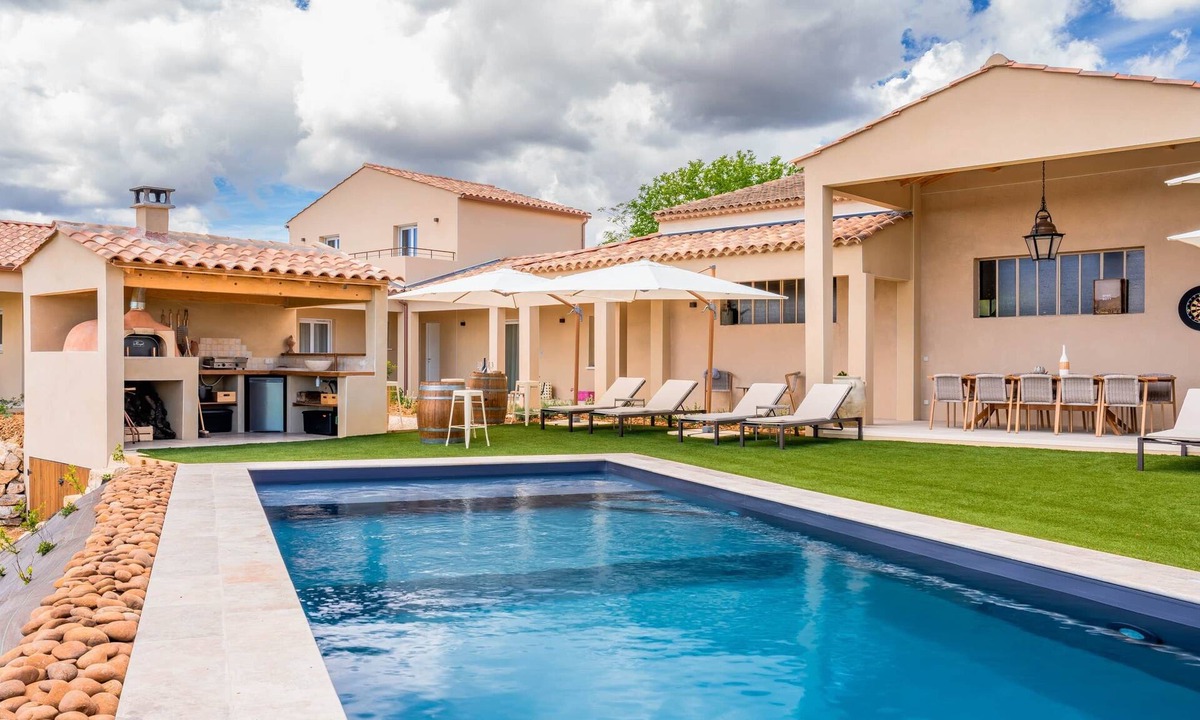 Estezargues Villa | Domus, Domus