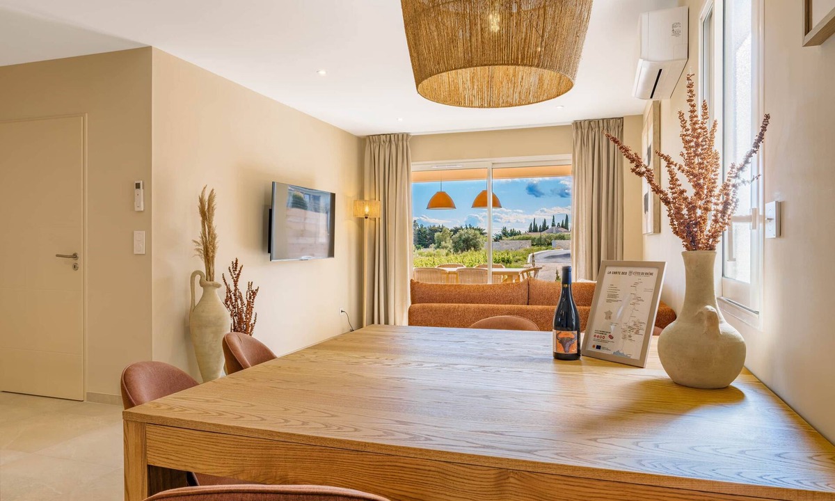 Estezargues House | Domus Solis
