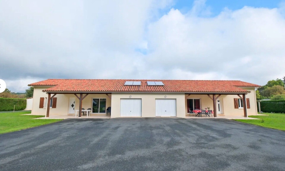 Savignac-les-Eglises House | Duo of Houses at Mas des Chênes with Air Conditioning and Shared Pool in the Heart of Périgord