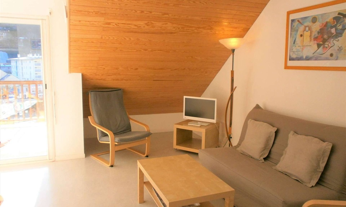 Saint-Lary-Soulan Apartment | Duplex for 6 with Balcony & Parking in Saint-Lary-Soulan