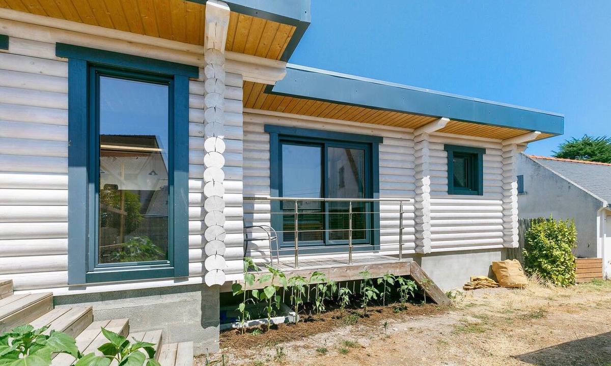 La Turballe House | Eco-Friendly Wooden Holiday Home with Terrace, Wi-Fi, and AC 300m from the Sea