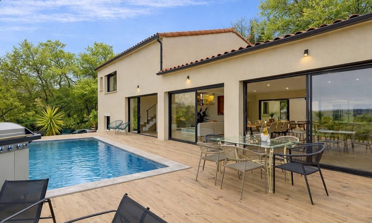 Ners House | Eden View Villa - Vue panoramique et piscine à débordement