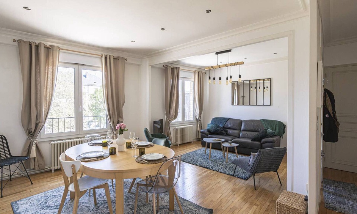Hincmar Apartment | Elegant Duplex in the Heart of Reims - 2 Bedrooms