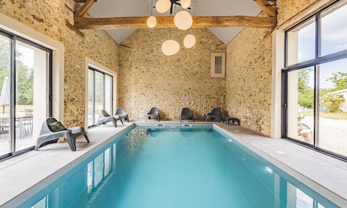 Neuvy Villa | En Champagne, Villa Condry Avec Piscine Intérieure Chauffée Toute L'année