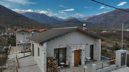 Almopia House | Endless View Orma Guesthouse