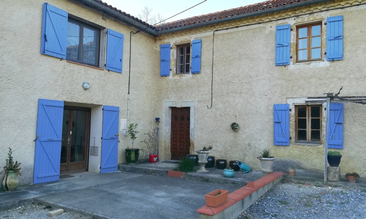 L'Isle-de-Noe House | ENJOY A NICE STAY OF RELAXATION AND SERENITY IN FULL NATURE