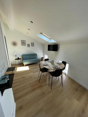 Epinal Apartment | Epinal quartier historique, studio en mezzanine,