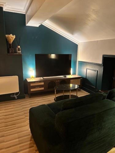 Renwez Apartment | Escapade Chic
