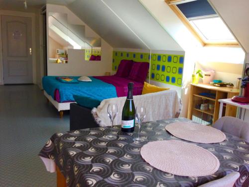 Ay-Champagne Bed & Breakfast | Evasion en Champagne à Aÿ Le Marivalent Accès indépendant