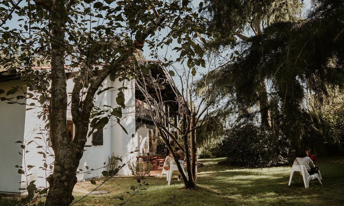 Saubion House | Family B&B on cycle path