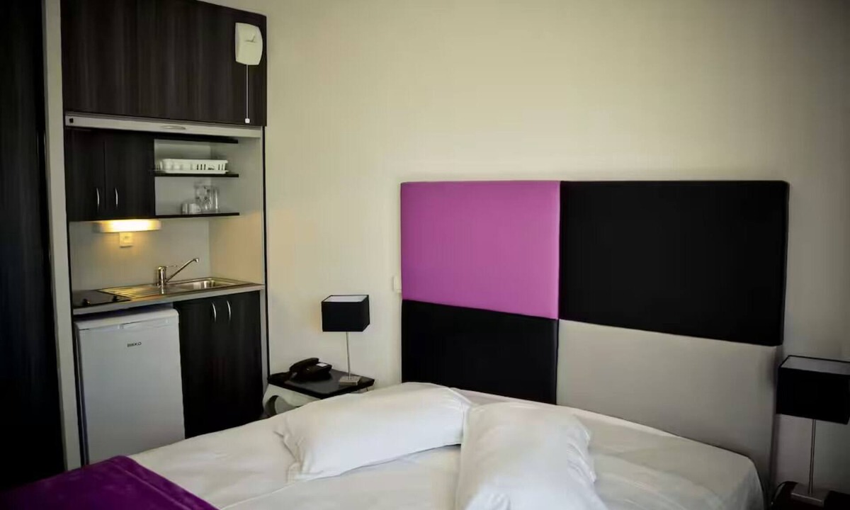 La Baule-Escoublac Hotel | Family-Friendly French Retreat | 3.0mi to Marina Walks And Beach Fun