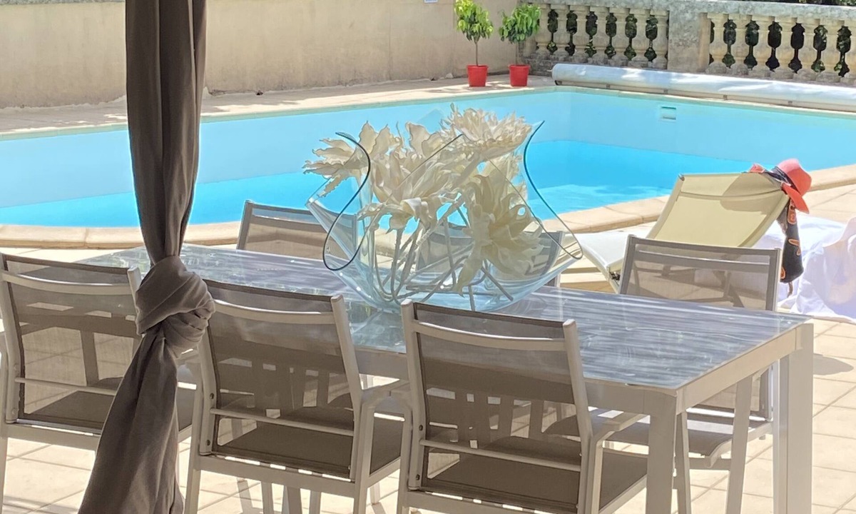 Castillon-du-Gard House | Family holiday property up to 20p with gites 2kms from the Pont du Gard